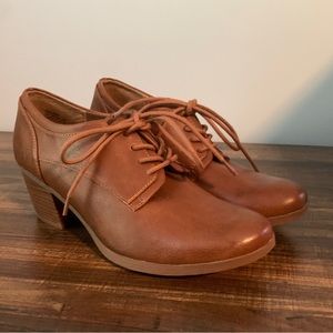 G.H. Bass Sadie Lace Up Ankle Bootie Brown Leather Size 7M